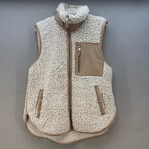 Abercrombie & Fitch Jackets & Blazers - Abercrombie & Fitch Sherpa Vest Women's M Soft A&F Collection Tan Beige Cozy NWT
